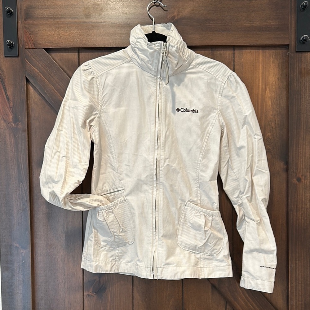 Columbia Beige Zip-Up Jacket